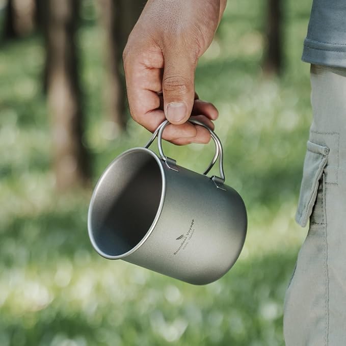 iBasingo 450ml Titanium Mug with Lid Tea Coffee Water Cup Outdoor Camping Pot Ultra-light Portable Hiking Backpacking Cooking Kit Picnic Tableware Drinkware with Foldable Handle Ti3026D