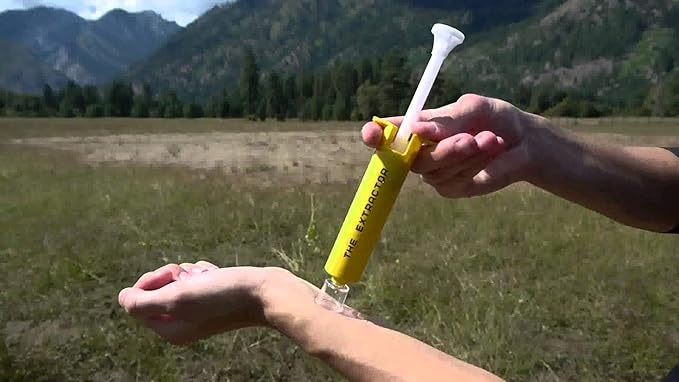 Sawyer Products Venom Extractor & Suction Pump Kit for Snake Bite, & Bee, Wasp, and Mosquito Stings, Yellow, One Size (B4)