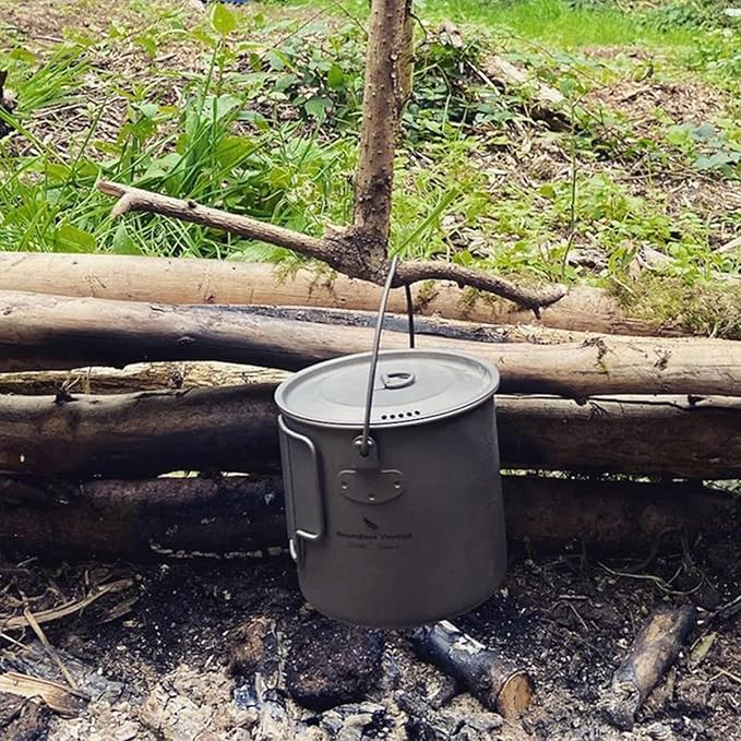 iBasingo 1250ml Titanium Hanging Mug with Lid Tea Coffee Water Cup Outdoor Camping Pot Ultra-light Portable Hiking Backpacking Cooking Kit Picnic Tableware Drinkware with Foldable Handle Ti3042D