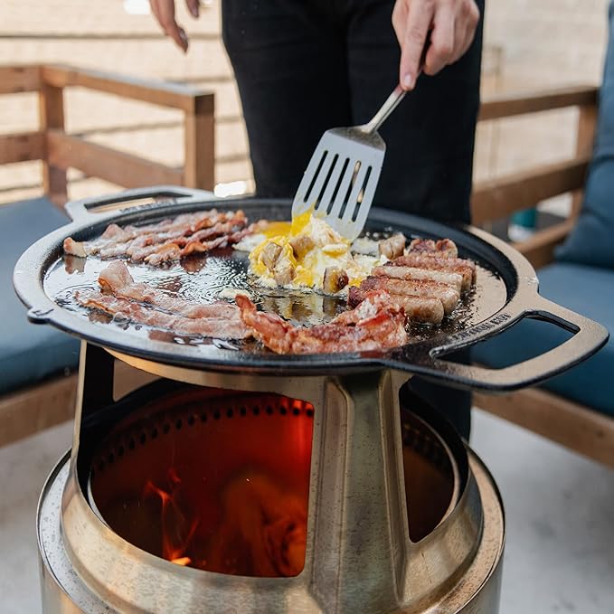 Solo Stove Bonfire Griddle + Hub, Cast Iron Cookware with Stainless Steel Hub for 8” Elevation, Addition to Bonfire fire Pit, Weight: 19.5lbs, Cooking Surface Diameter 17.75"