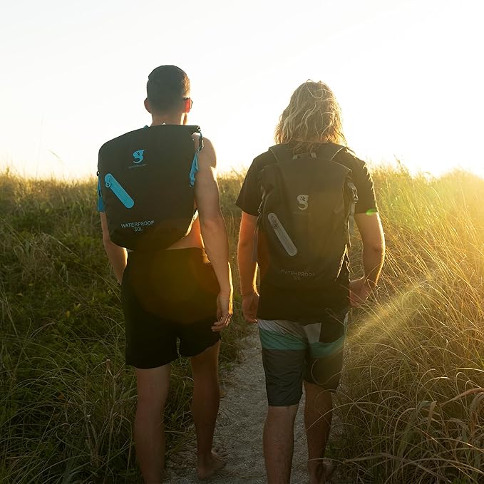 geckobrands Lightweight 30L Waterproof Backpack - Lightweight Watertight Outdoor Bag Hiking Traveling Light Water Activities