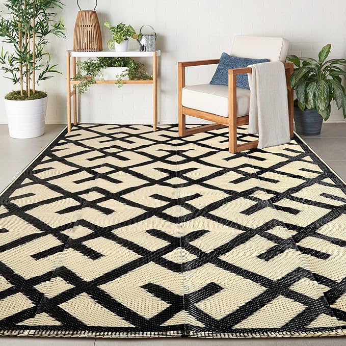 LILIOFFIC Outdoor Rugs - Reversible Mats, 9'x12' Plastic Straw Rug for Patio Clearance Waterproof, Indoor Outdoor Area Rug Carpet for Outside, RV, Deck, Picnic, Beach, Trailer, Camping, Black & Beige