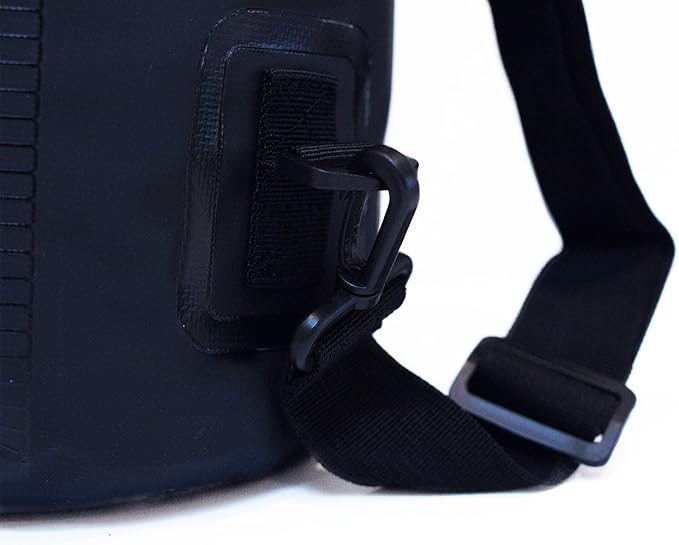 Montem Premium Waterproof Bag/Roll Top Dry Bag - Perfect for Kayaking/Boating/Canoeing/Fishing/Rafting/Swimming/Camping/Snowboarding