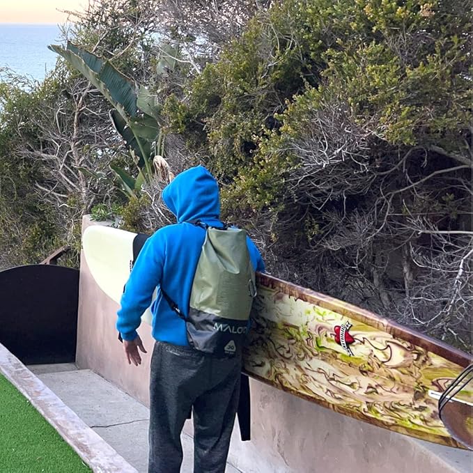 Malo’o 30L Heavy Duty 100% Waterproof Roll-Top Dry Bag Backpack – Keeps Gear Dry for Fishing, Rafting, Kayaking, Beach, Boating, Hiking, and Camping - Travel Safe - Easy To Use Dry Bag Backpack