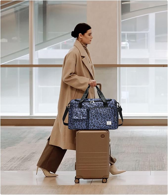 Small Gym Bag for Women, Travel Duffle Bag Carry On Weekender Bag with Shoe Compartment