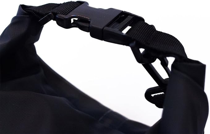 Montem Premium Waterproof Bag/Roll Top Dry Bag - Perfect for Kayaking/Boating/Canoeing/Fishing/Rafting/Swimming/Camping/Snowboarding