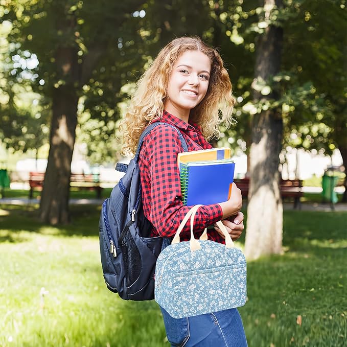 Cotton Quilted Insulated Lunch Bag, Cute Quilted Floral Lunch Tote Bags Reusable Insulated Lunch Box Coquette Aesthetic Large Capacity Insulated Cooler for Women Men Work Travel Picnic (Light Blue)