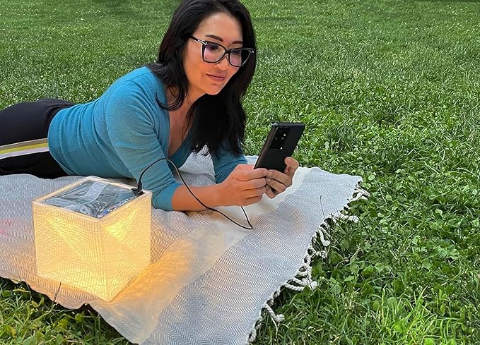 MEGAPUFF Origami Solar Phone Charger and Lamp SOLIGHT-DESIGN