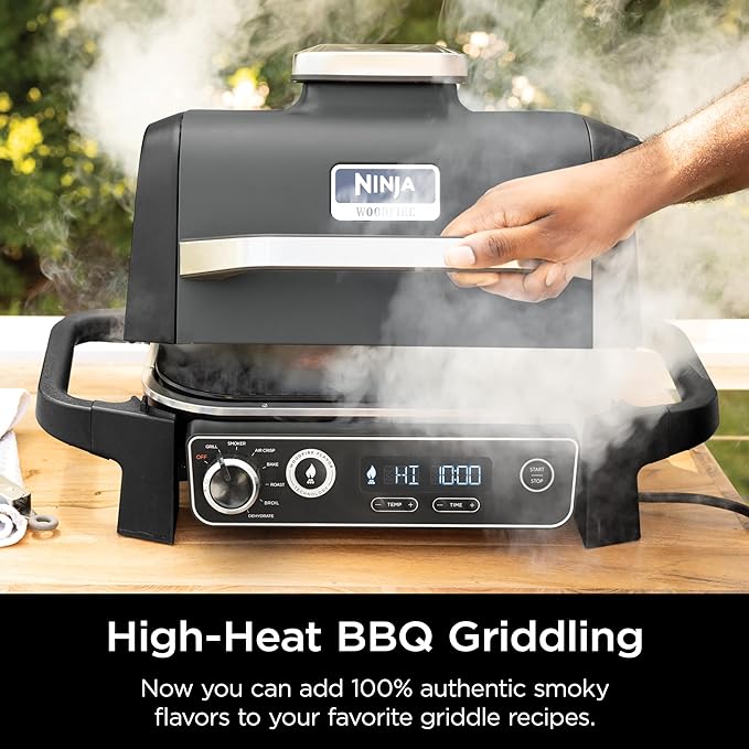 Ninja XSKGRDPLT Woodfire, Outdoor Flat Top Griddle Plate, Compatible with Ninja Woodfire Grills (OG700 series), Ceramic Coating, Insert, Black/Grey