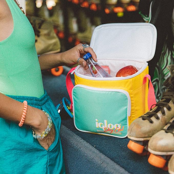 Igloo Retro 90s Lunch Coolers, Insulated Lunch Bag, Square Lunch Box Cooler with Front Pocket & Adjustable Strap